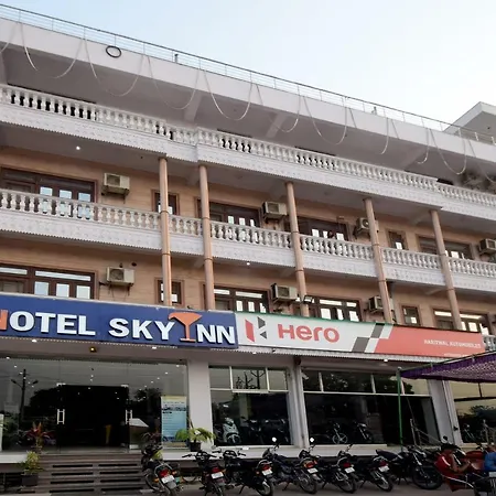 Oyo 23499 Hotel Sky Inn